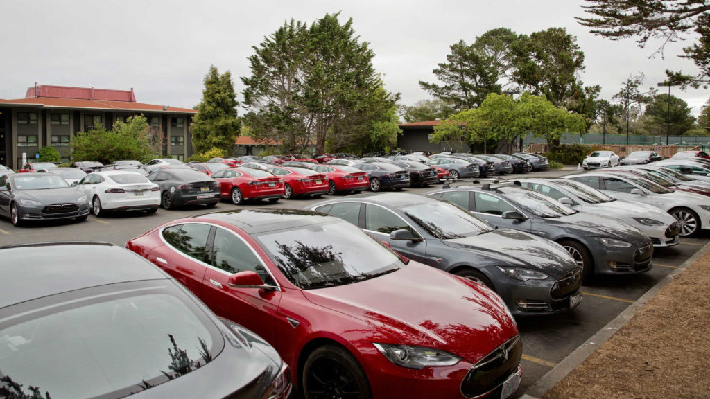 Tesla-Parking-Lot-2014-1920x1080
