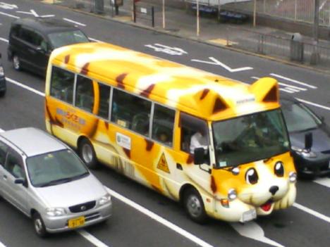 117514__468x_us-vs-japanese-schoolbuses-030.jpg
