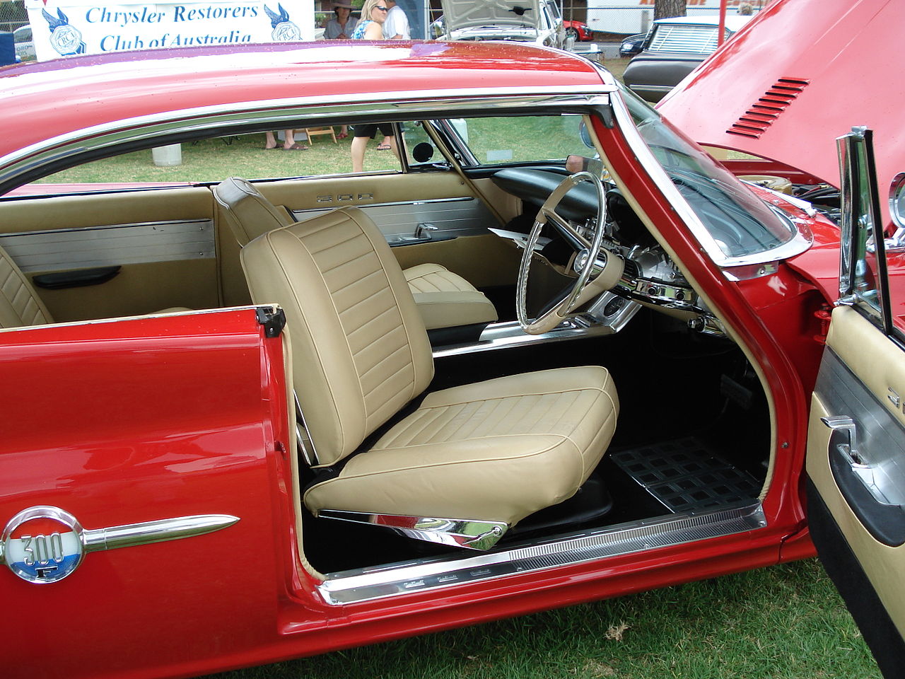 1280px-Chrysler_300F_1960.JPG