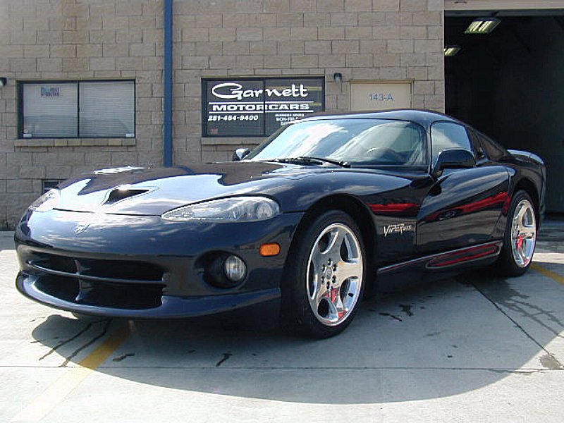 2001-Dodge-Viper-GTS-Black-fvl.jpg