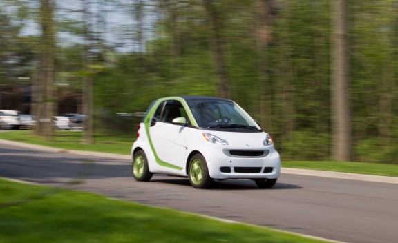 2011_smart_fortwo_electric_drive_102_cd_gallery.jpg
