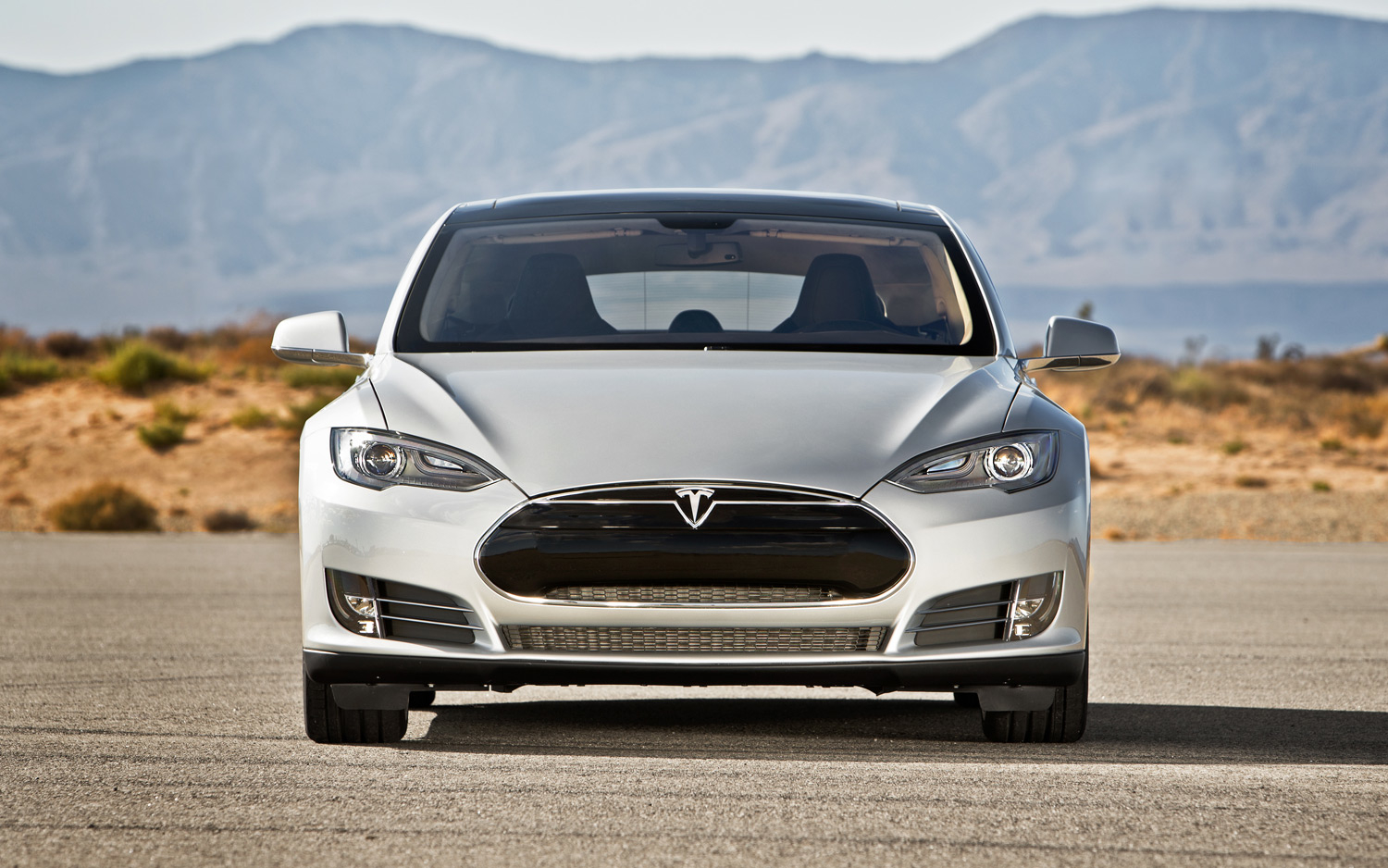 2013-Tesla-Model-S-front-3-1352910063631.jpg
