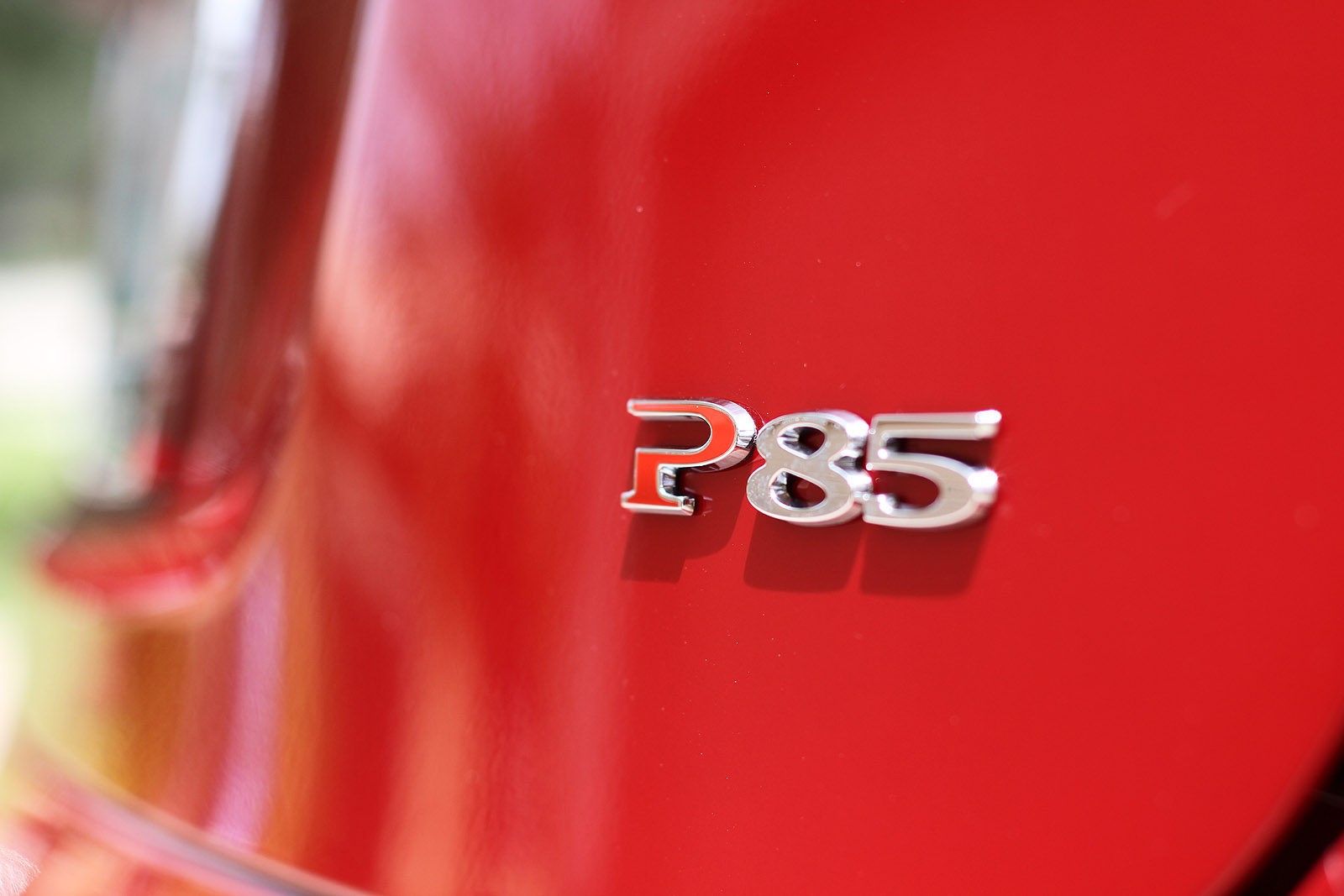 2013-tesla-model-s-p85-multi-coat-red-015.jpg