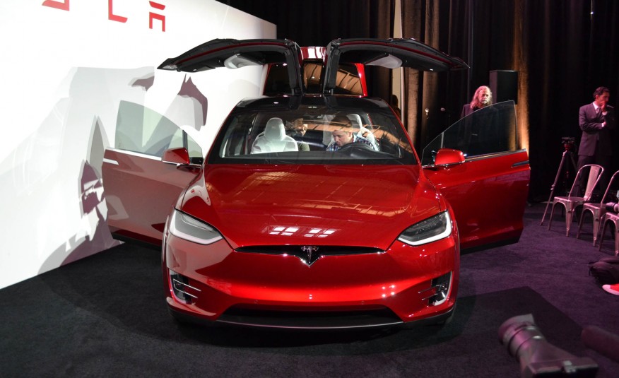 2016-Tesla-Model-X-104-876x535.jpg