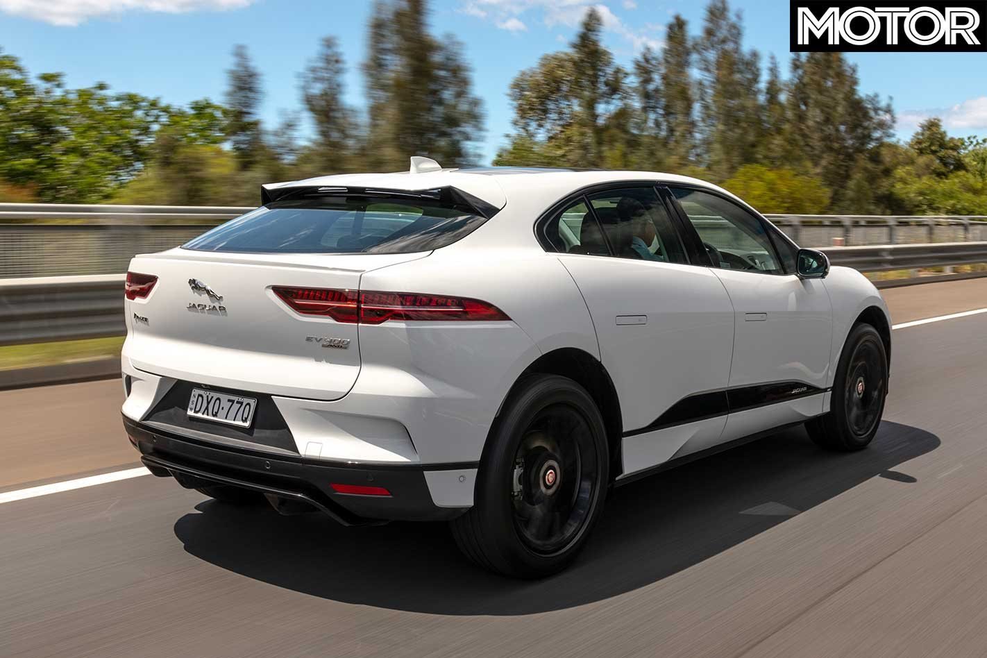 2019-Jaguar-I-Pace-EV400-SE-rear-dynamic.jpg