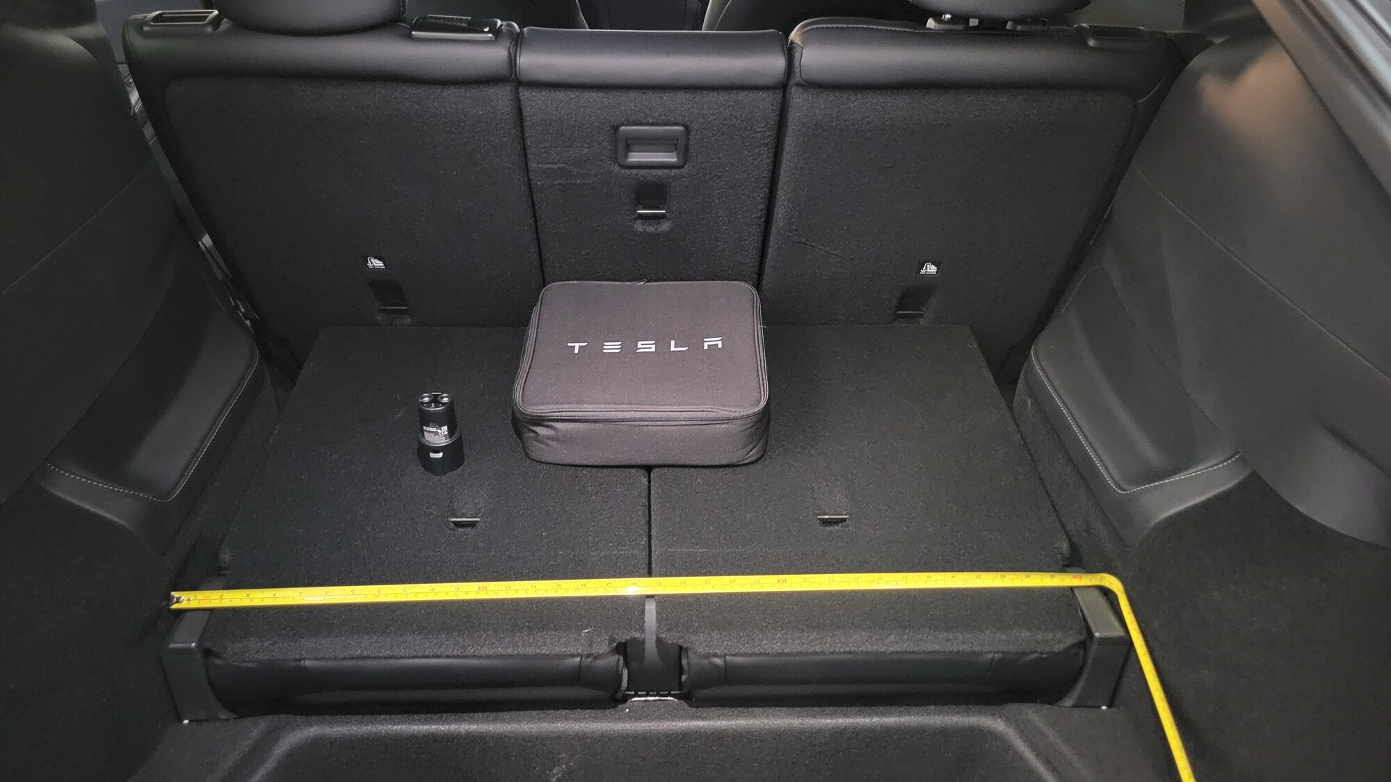 Looking for photos of interior showing detail of Seven Seater Model Y | Tesla  Motors Club