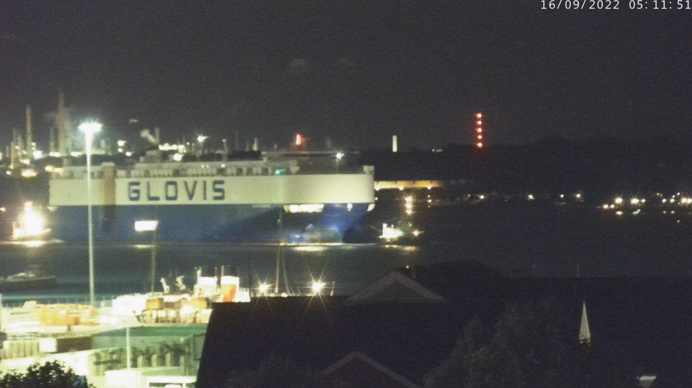 2022-09-16 09_14_41-(3) Cruise Cam - Southampton Cruise Ship Live Stream Shipspotting(24_7) in...png