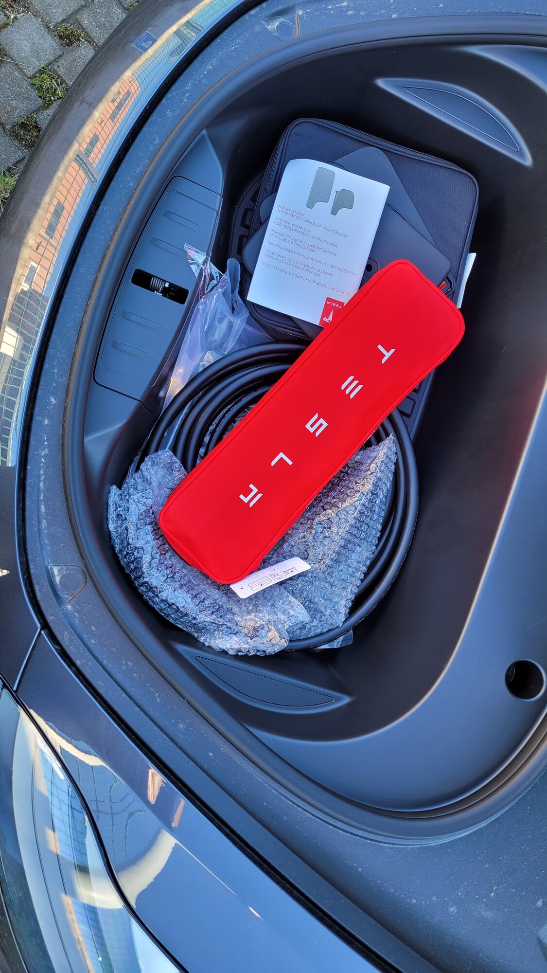 TUTO - Installation de bavettes Tesla Model Y 