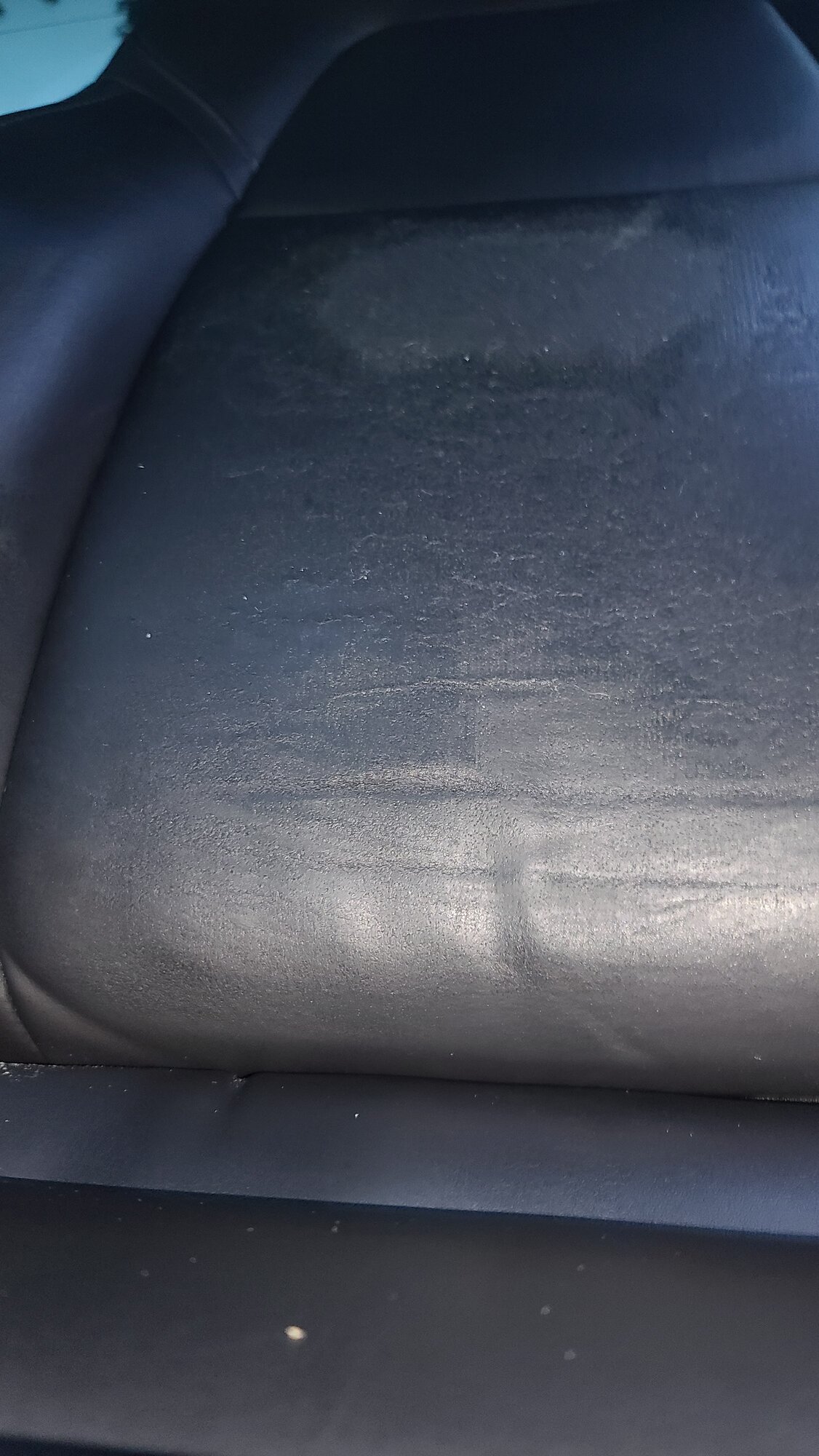 Drivers seat material melting?? | Tesla Motors Club