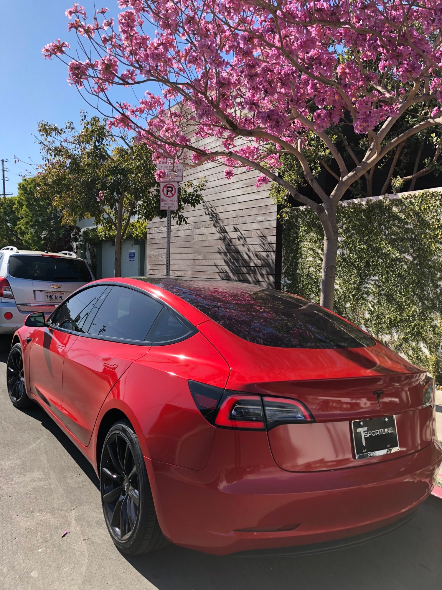 Tesla offers OEM wraps for Model Y and Model 3 in seven colors