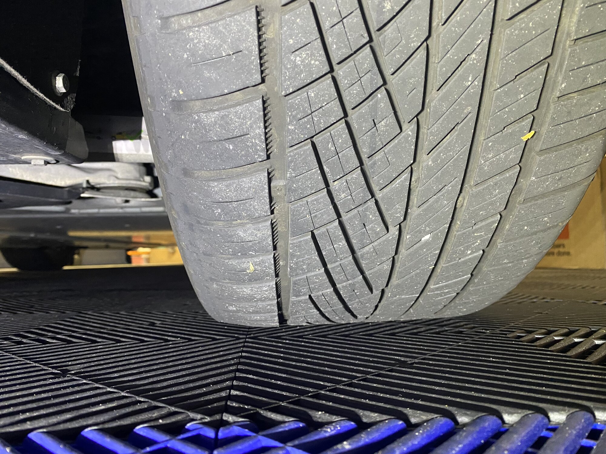 Inside Tire Wear Only- PP Wheels w/ Michelin PS A/S 3+ 255/40ZR19
