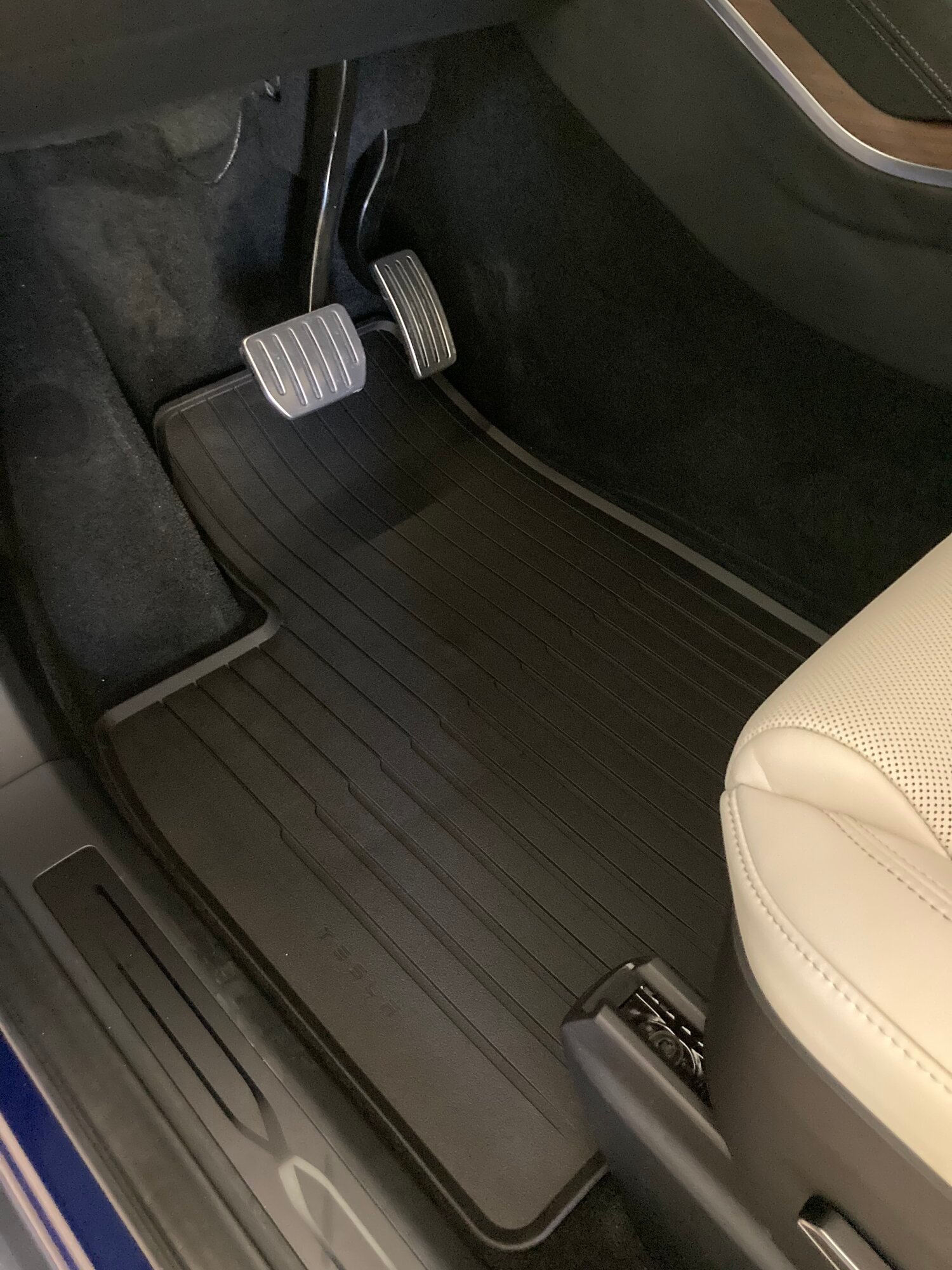 Tesla Floor Mats for 5 seater X