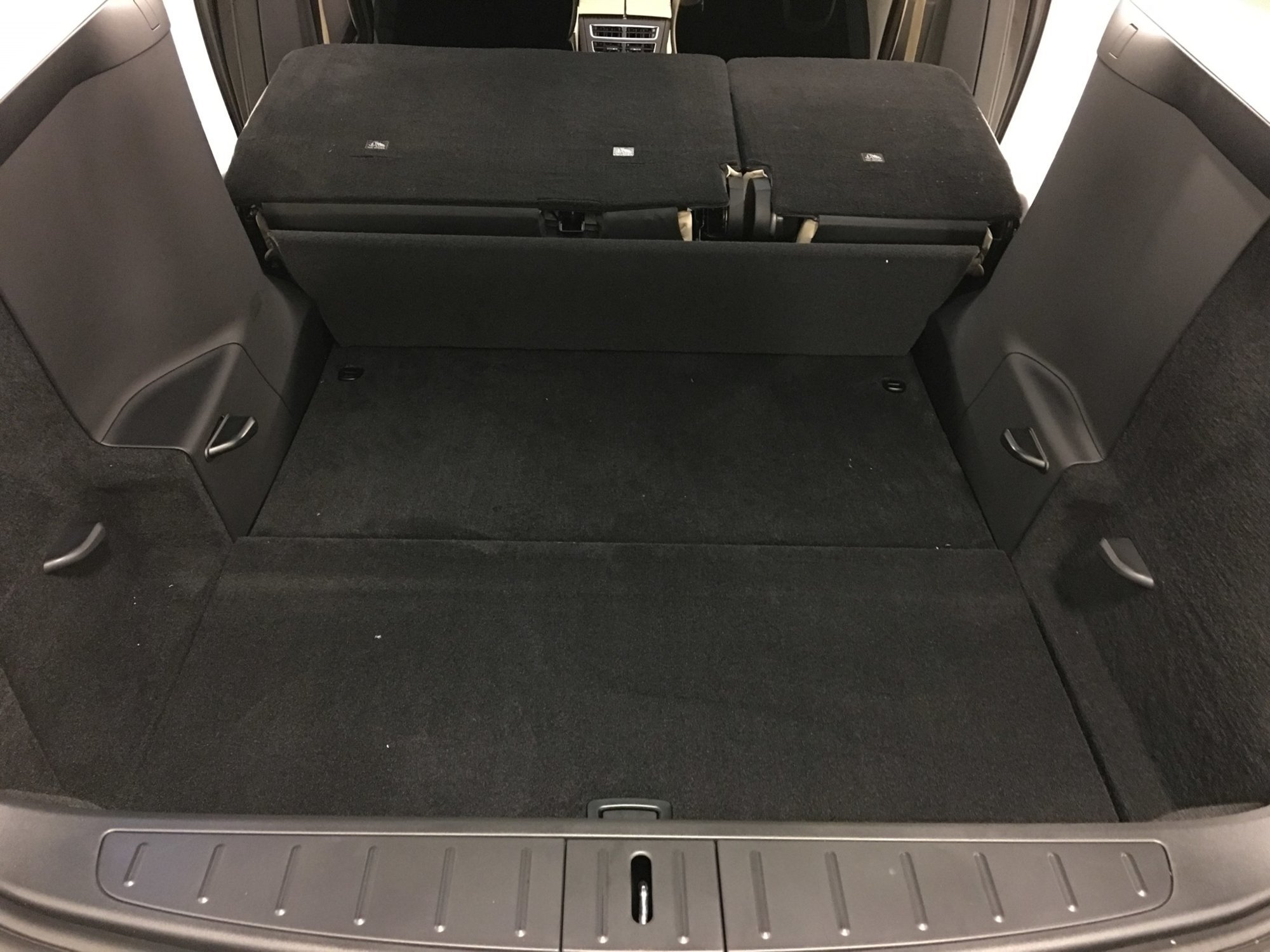 Kofferraum Model X 5 Sitzer - Model X Allgemeines - TFF Forum - Tesla  Fahrer & Freunde