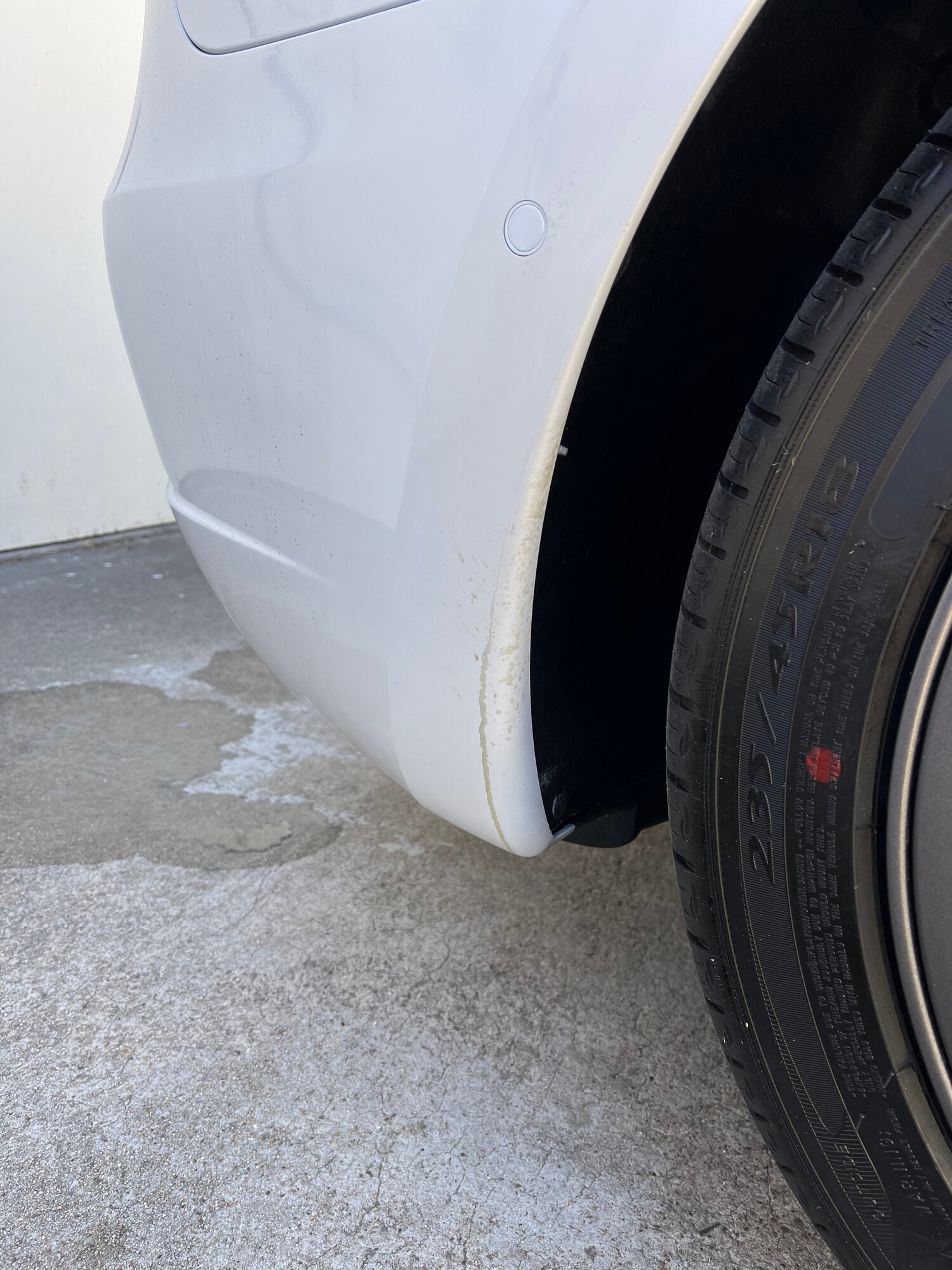 How to remove tire shine from paint?