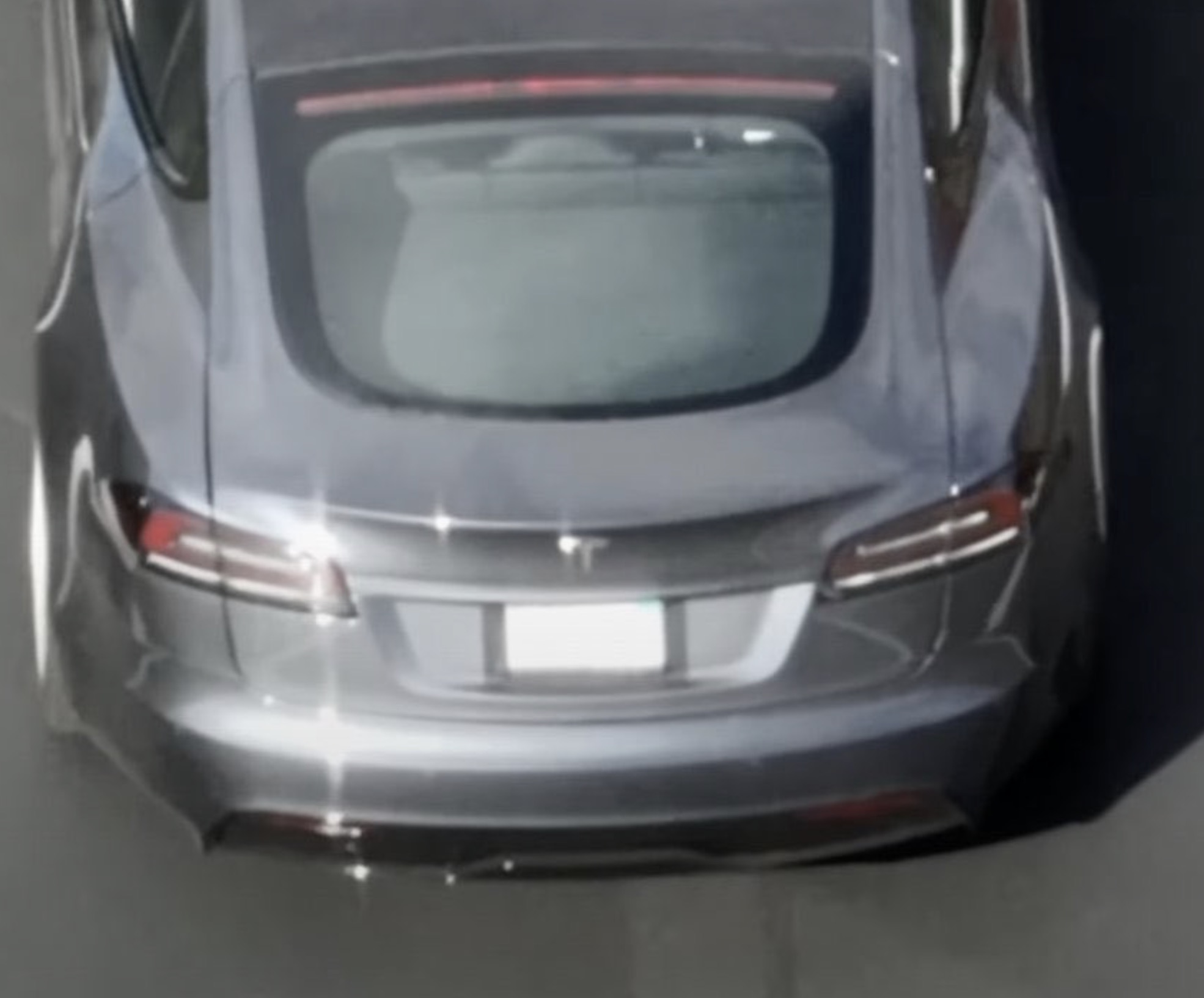 Tesla is testing new tail lights for the Model S refresh. | Tesla Motors  Club