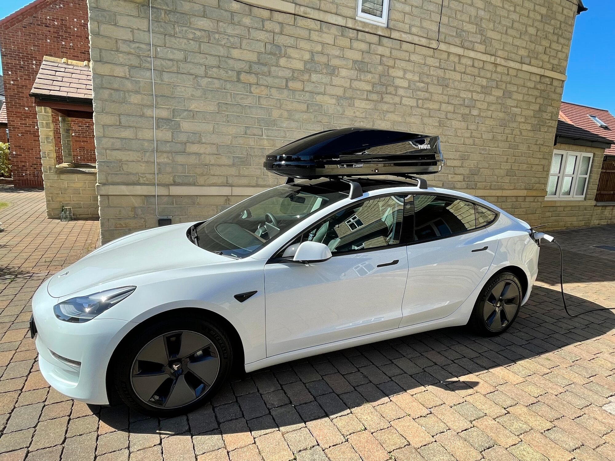 Should I just leave me roof bars on all the time? | Tesla Motors Club