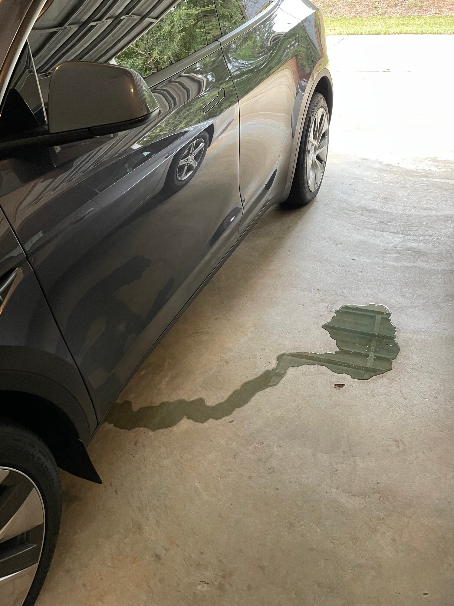Location of my MY disconnected windshield wiper fluid hose. : r/TeslaModelY