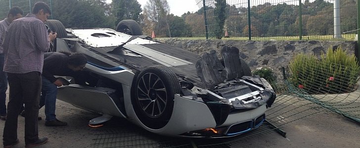 bmw-i8-flips-during-test-drive-crash-in-mexico-doors-open-tightly-97356-71.jpg