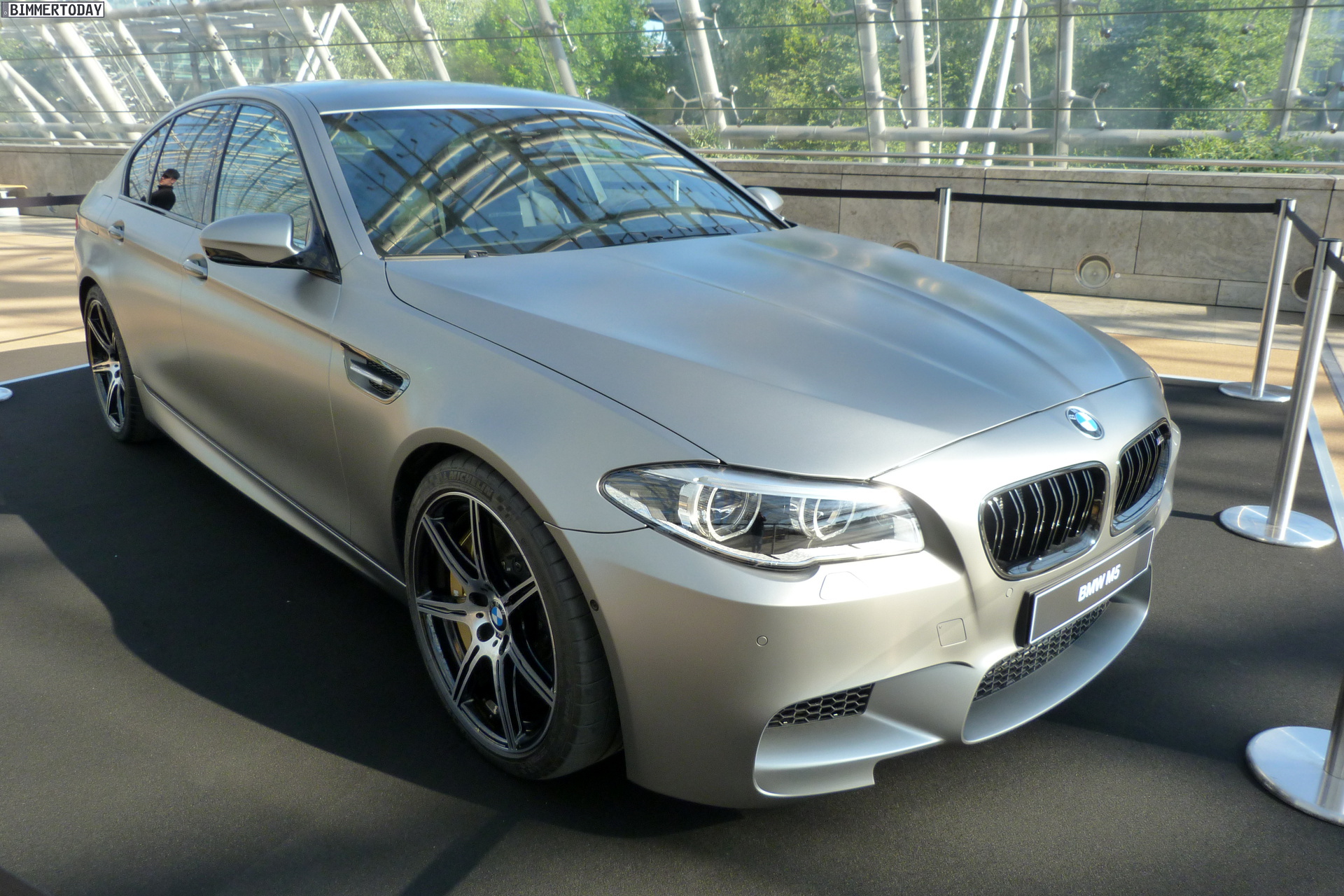 BMW-M5-F10-Frozen-Dark-Silver.jpg