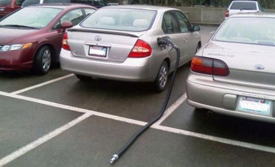 car gas hose.jpg