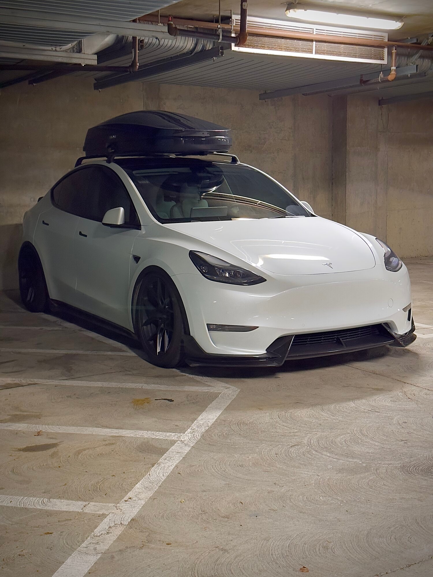 Tesla Model Y - ADRO Carbon Fiber Rear Diffuser, european auto source