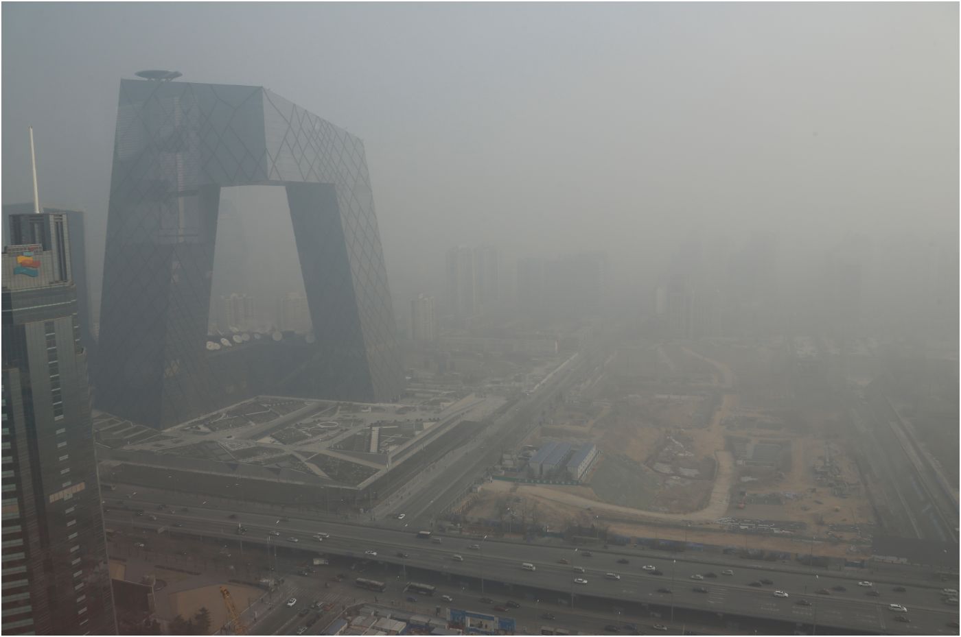 china-smog-2013-TV-bldg.jpg