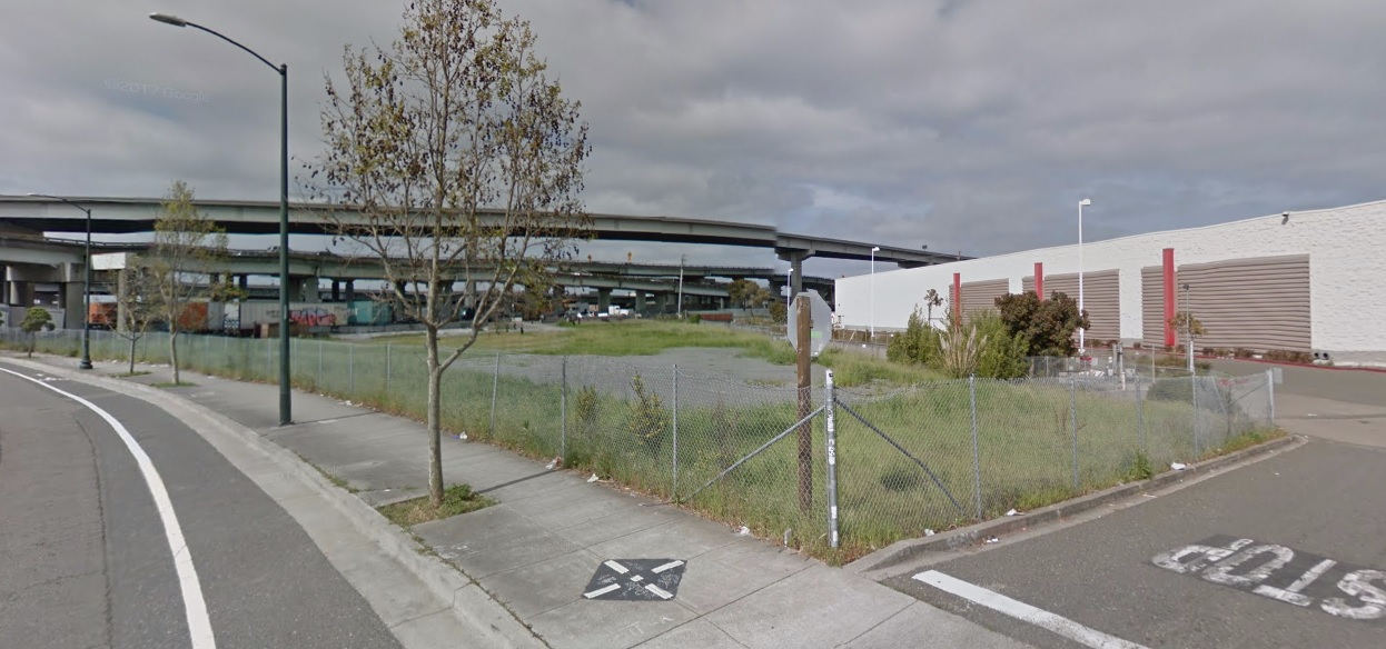 Emeryville - South of Target store - Empty lot - Street View .jpg