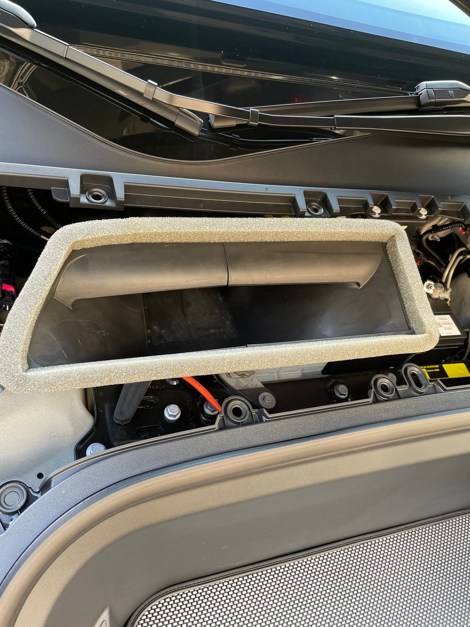 21 MY Air Intake Vent Cover