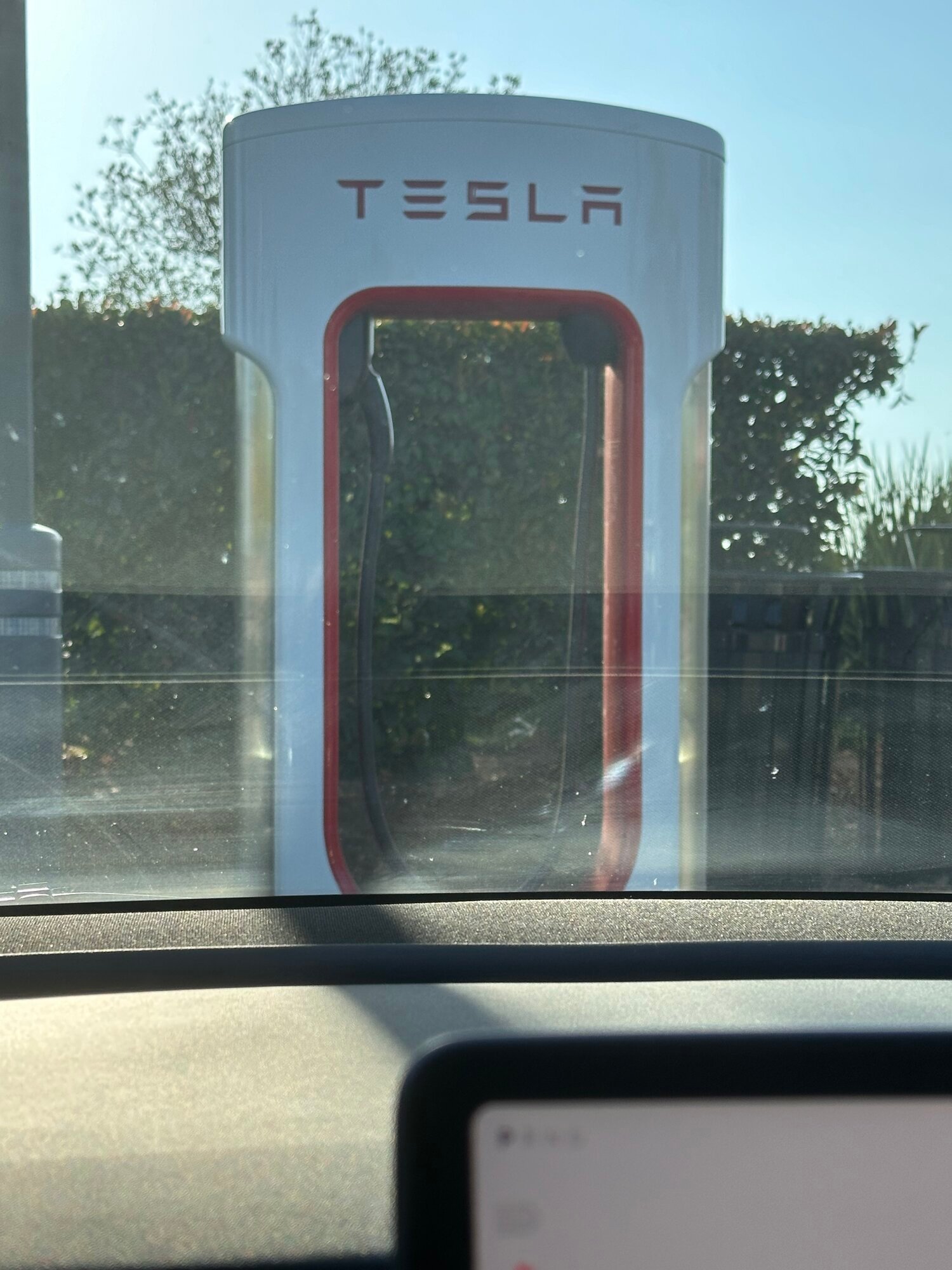 Tesla installs more Magic Docks, this time in California