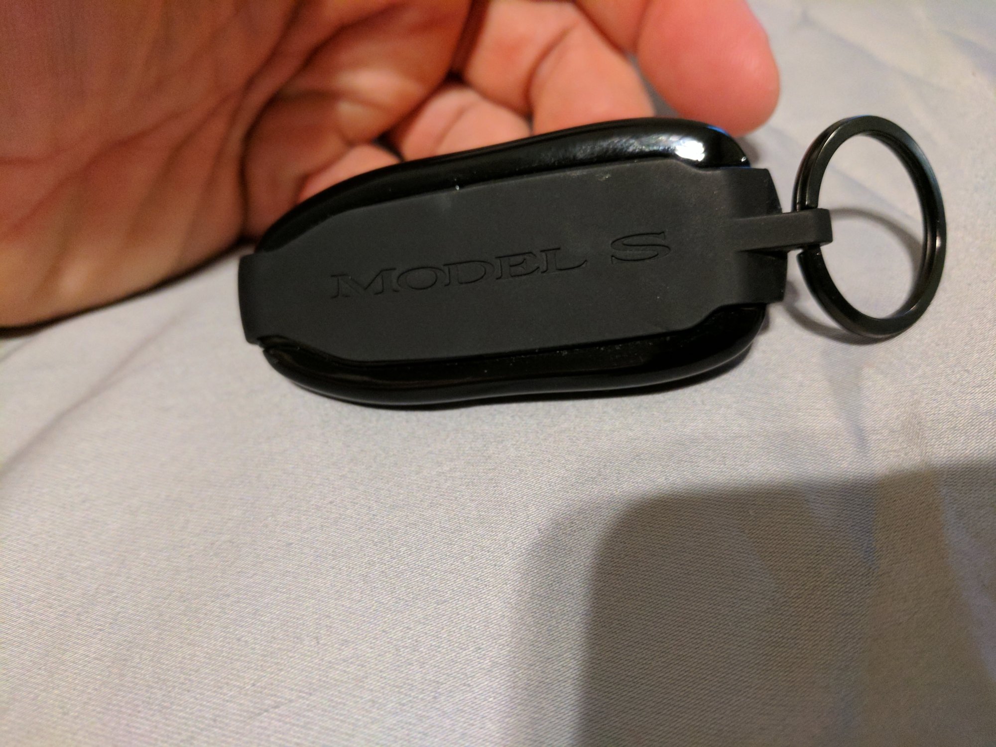 Tesla starts shipping new key fob with Bluetooth Low Energy (BLE