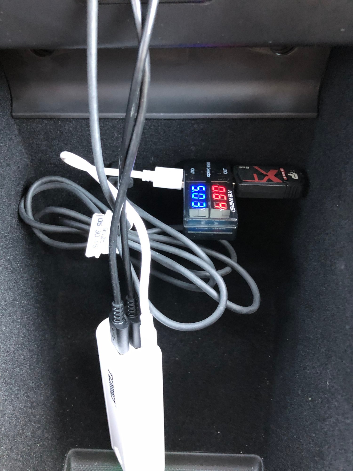 Model 3 USB Hub for Charging, Teslacam, Sentry, - Tesland