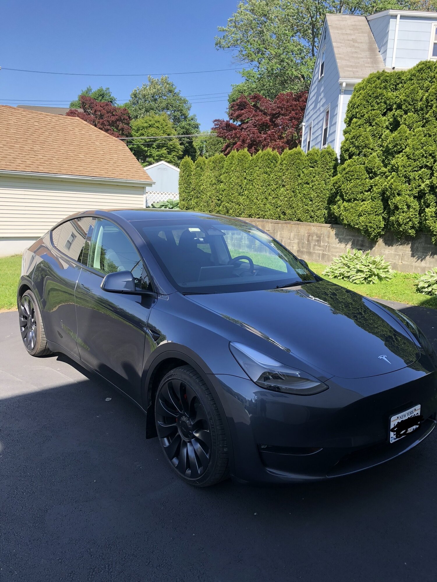 2023 Model Y Performance grey/black