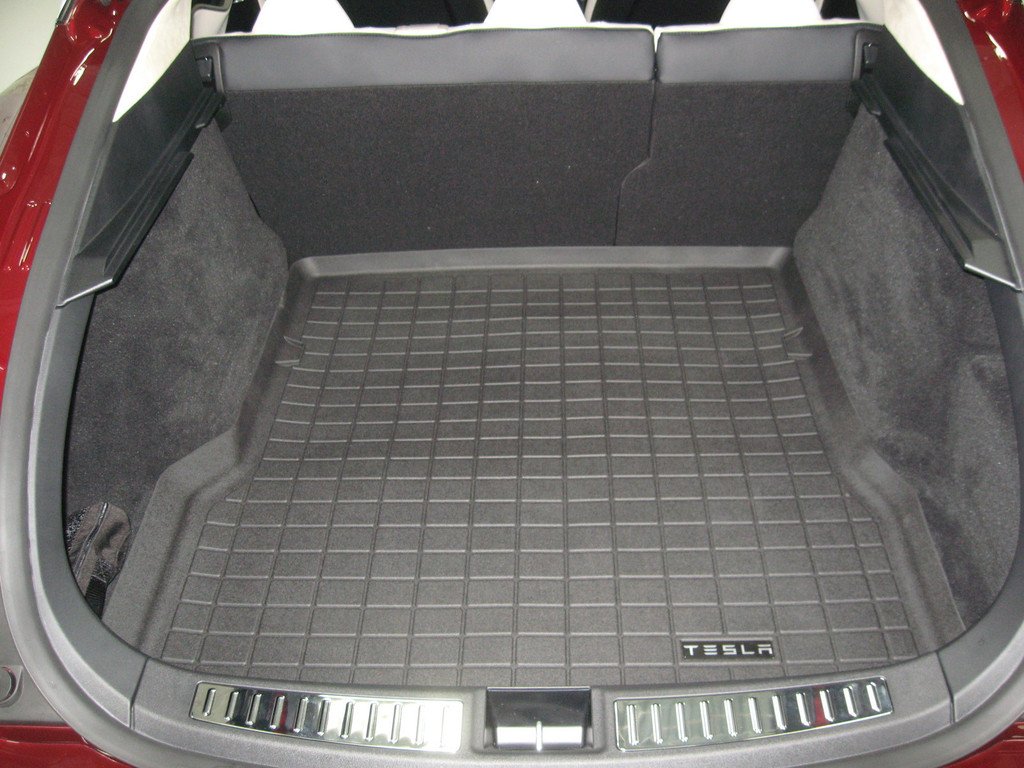 Kofferbakmat Tesla.jpg