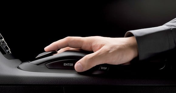 lexus-remote-touch-hand.jpg
