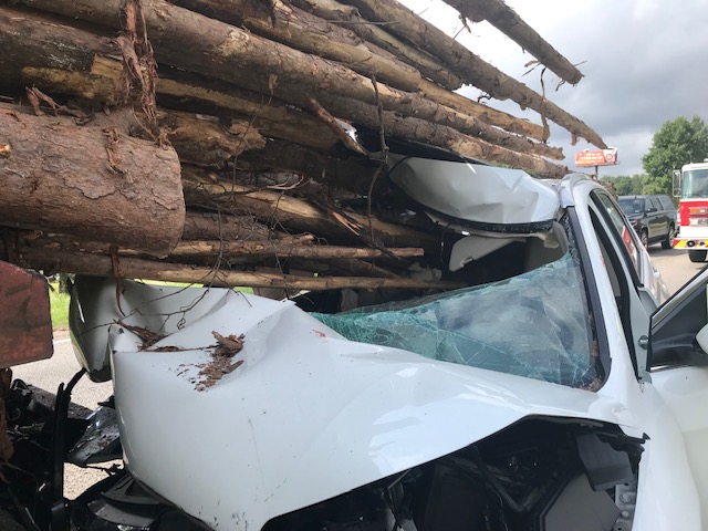 logging-truck-accident-6.jpeg