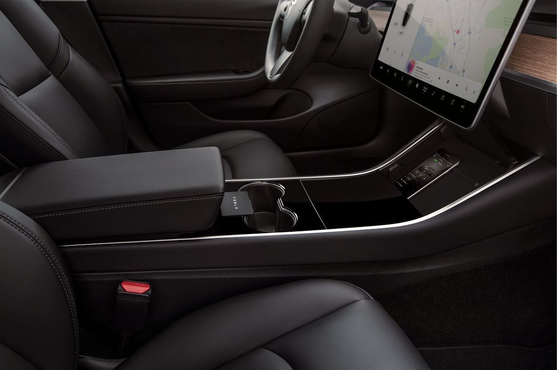 Model 3 - Interior Keycard and Phone Dock.png