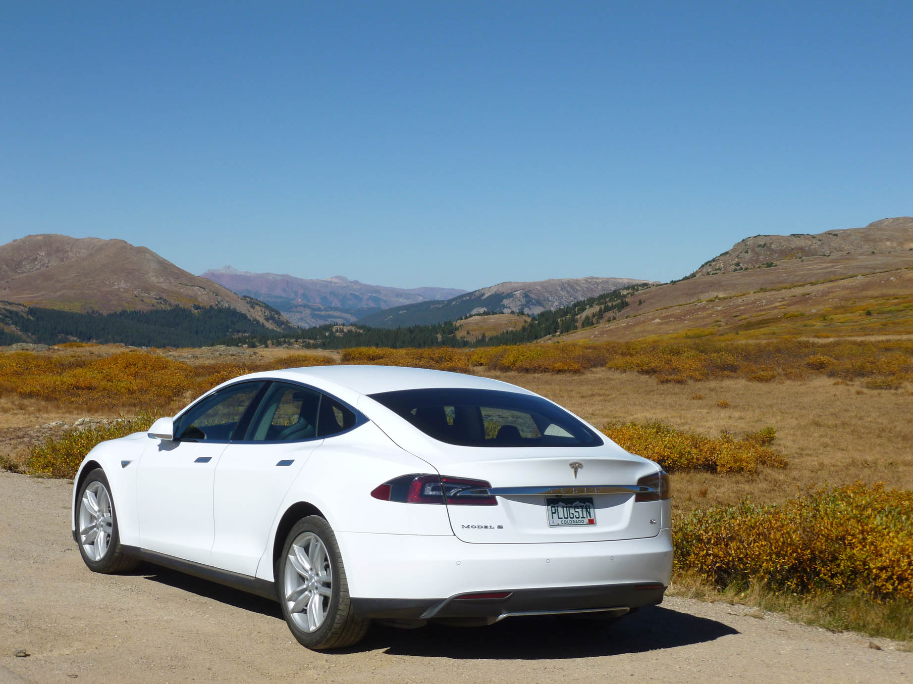 Model S at Indpendence Pass2121sf 9-14-18.JPG