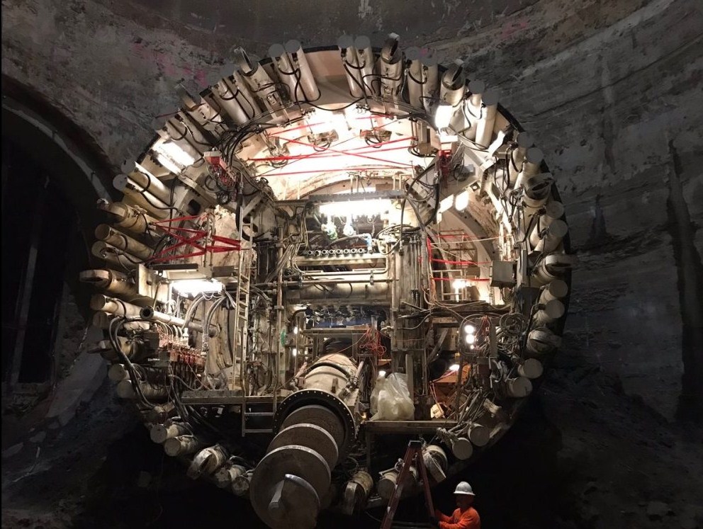 musk-tunnel-boring-machine.jpg