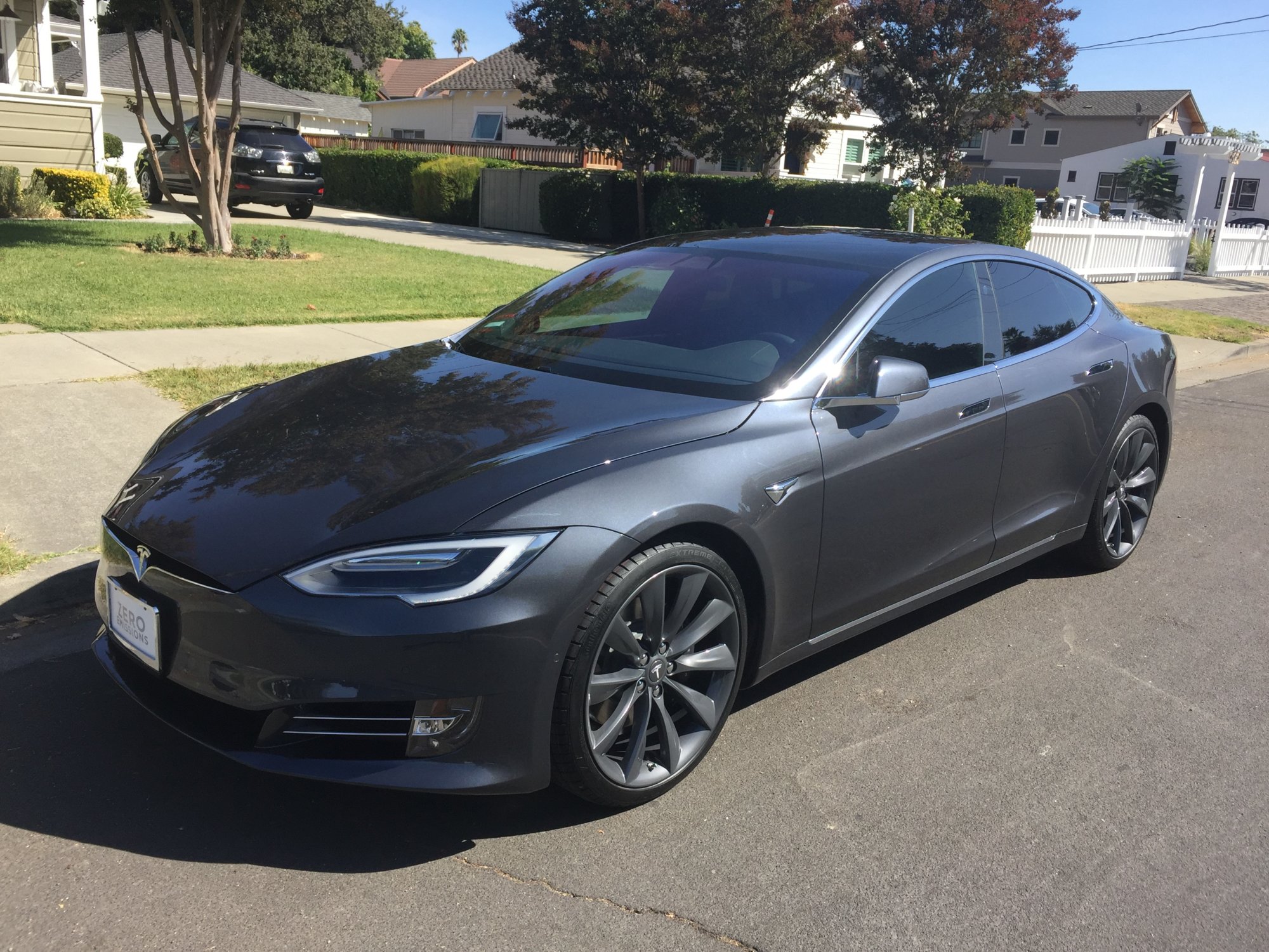My Tesla New Tinted windows2  9-30-2107.jpg