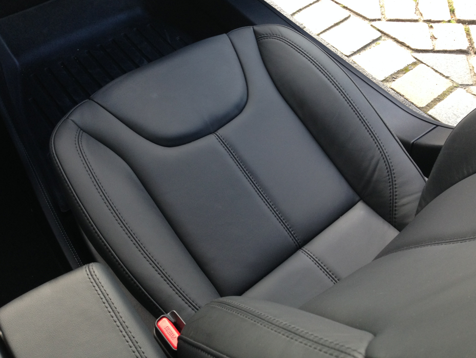 new seat Tesla model S  2.png