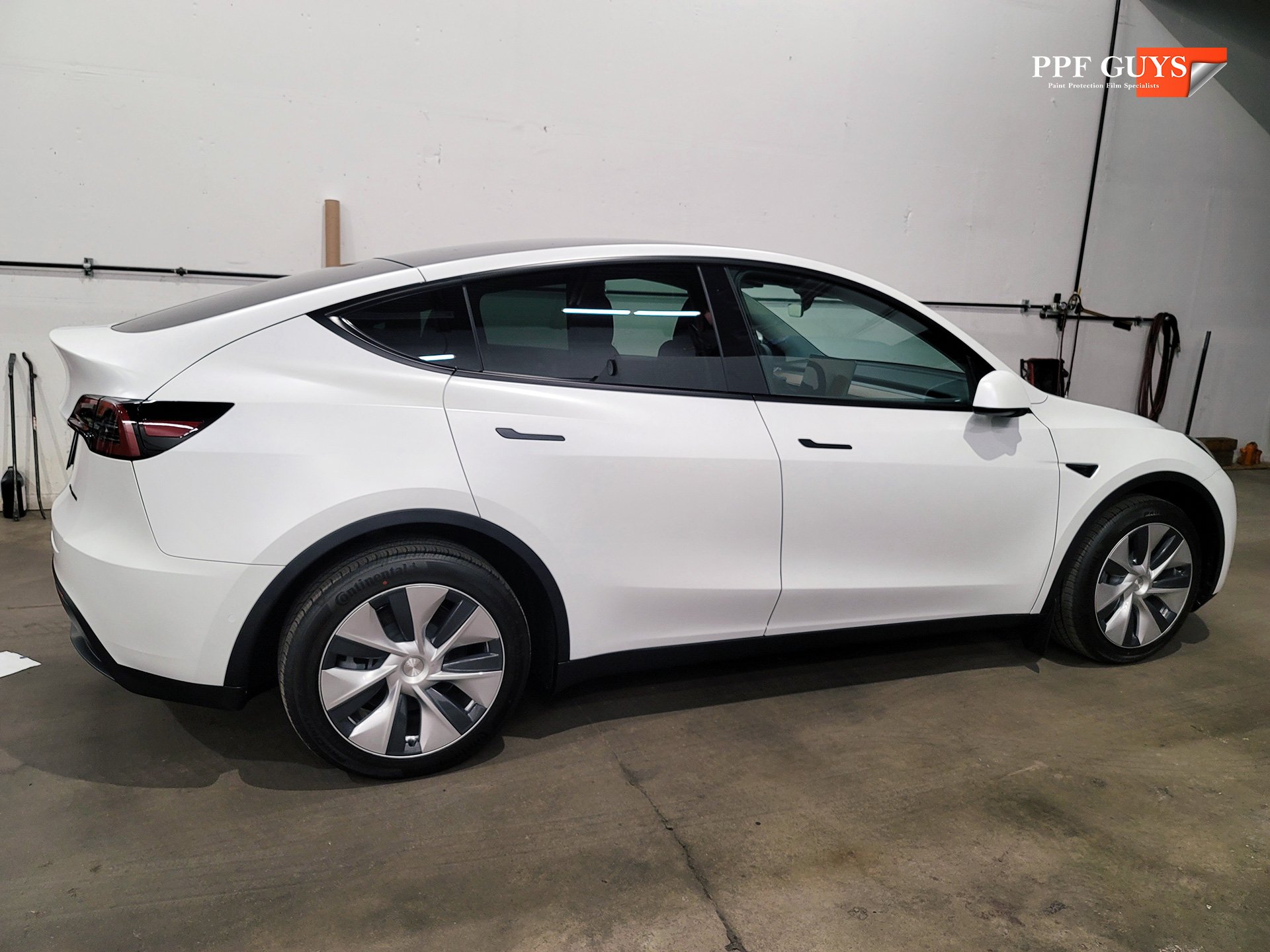 PPF Guys Model Y White Xpel Stealth, ceramic, painted emblems (32).jpg