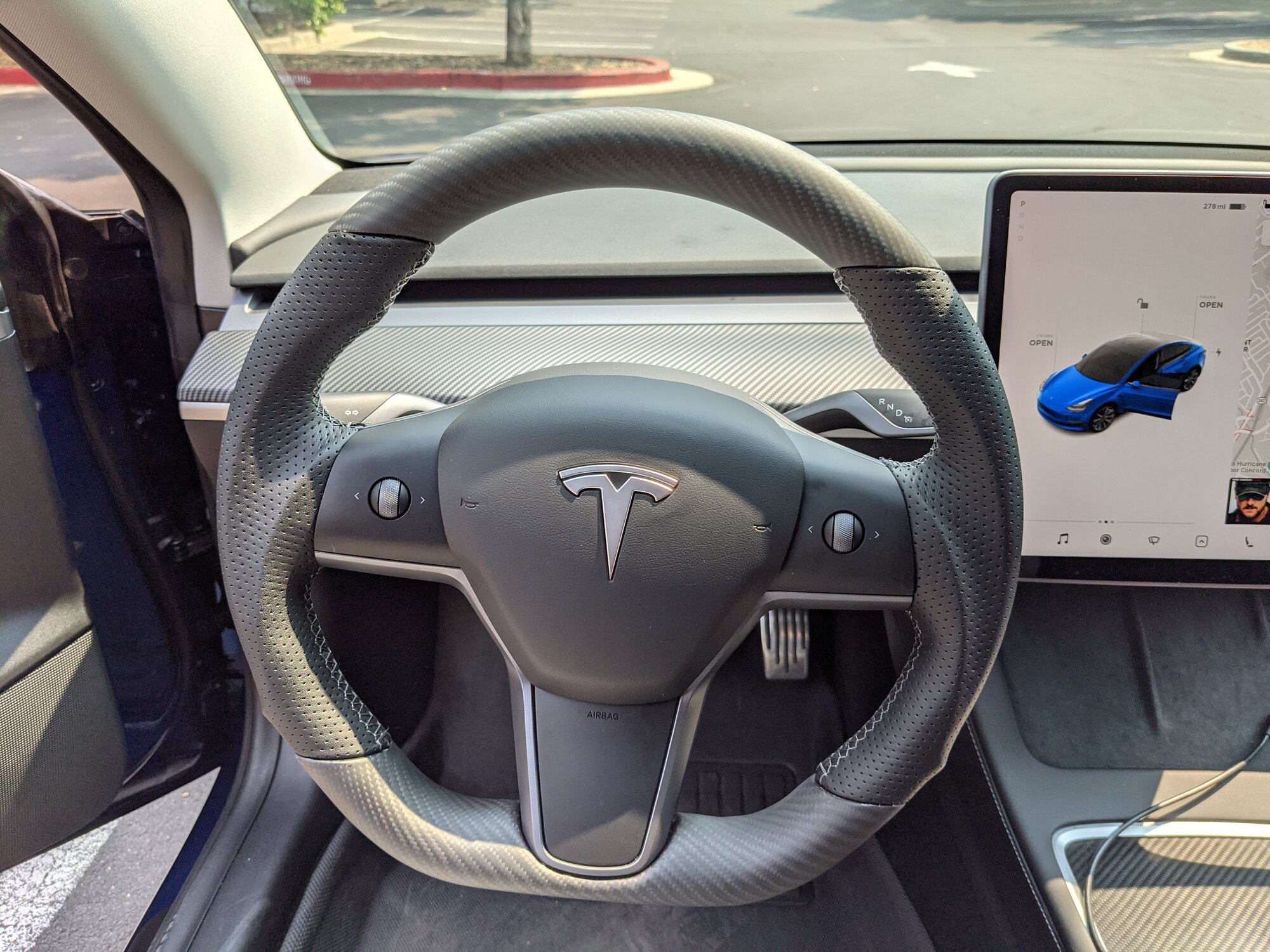 Circuit Performance Tesla Model 3 OEM Replacement Steering Wheel - Real  Carbon Fiber - Circuit Performance