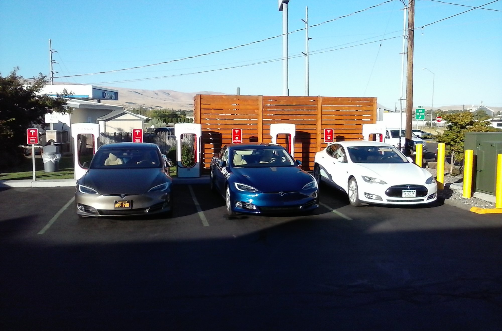 Supercharging at The Dalles0817171829.jpg
