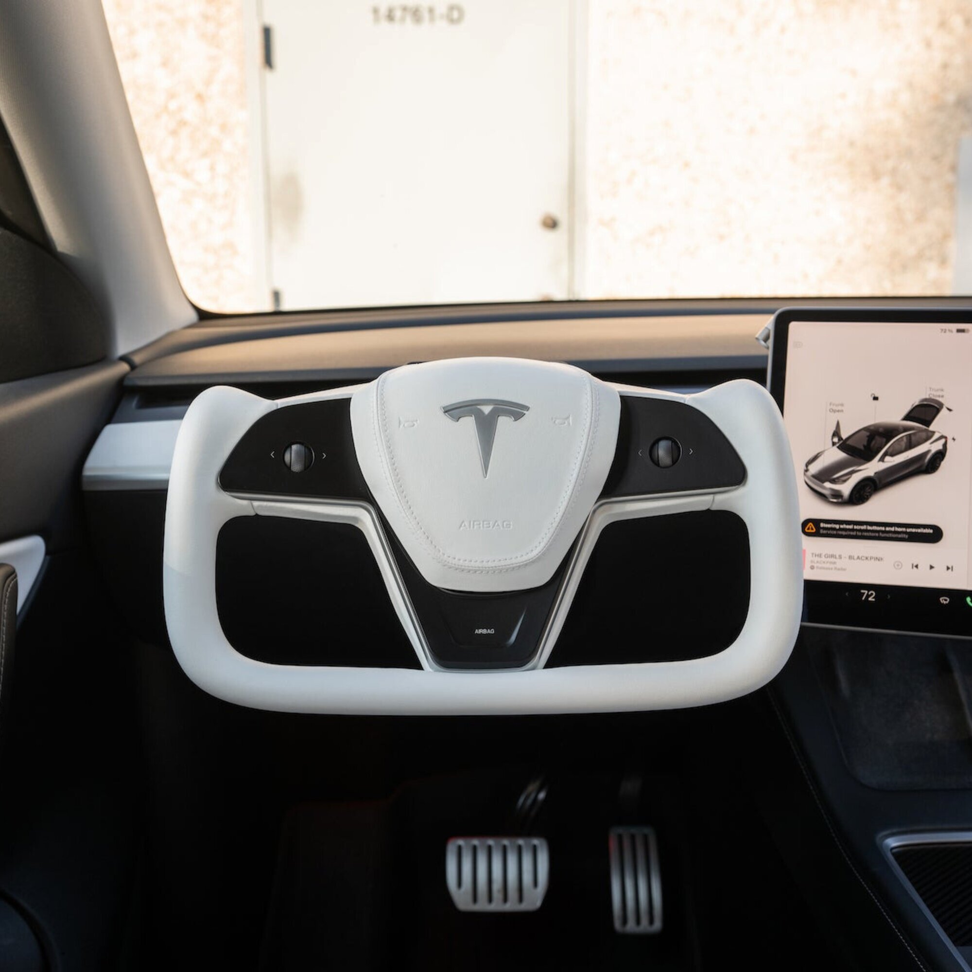 Tesery Yoke Plaid Steering Wheel for Tesla Model 3  Y【White Leather】 (11).jpg