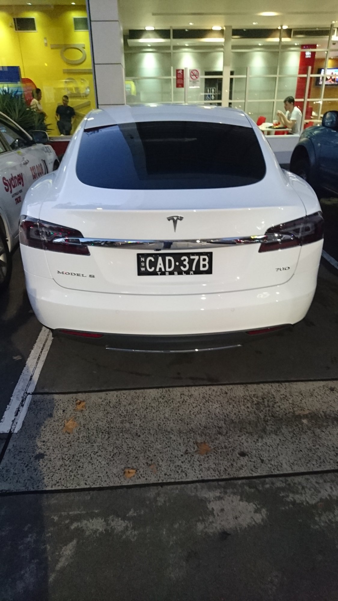 Tesla 01.jpg