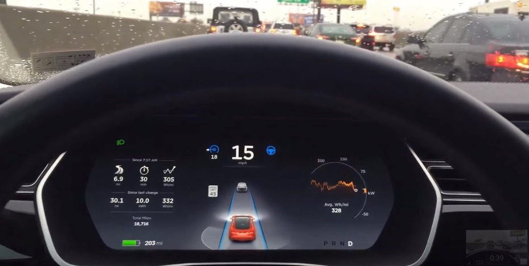 Tesla-Autopilot-Traffic-Rain.jpg