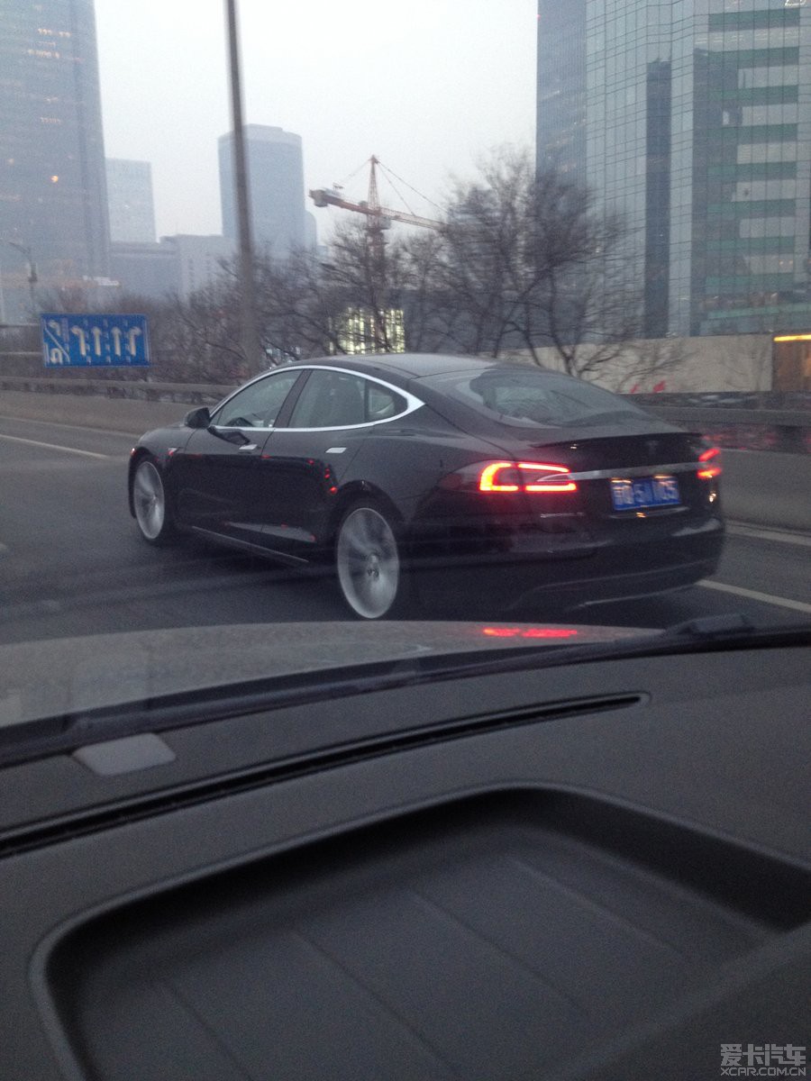 Tesla Beijing.jpg