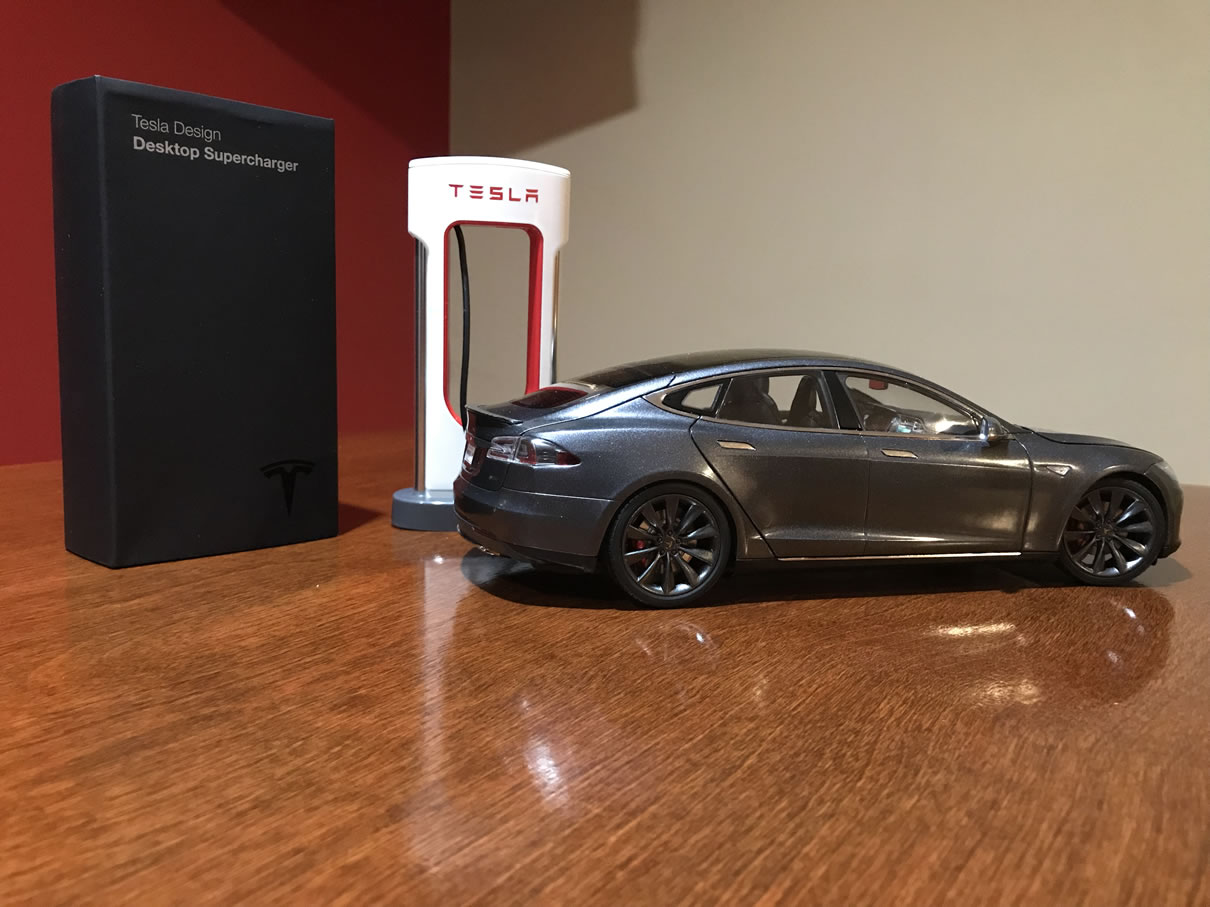 Tesla Diecast 1:18 Model S with Desktop Supercharger | Tesla Motors Club