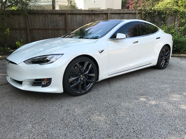 Tesla frontquarterPic.jpg