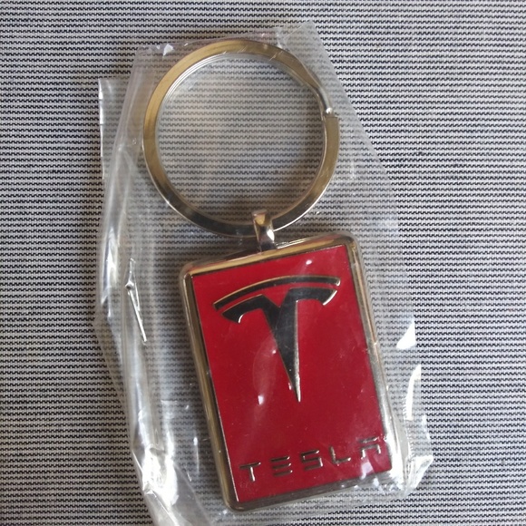 Tesla Key Chain 2.jpg